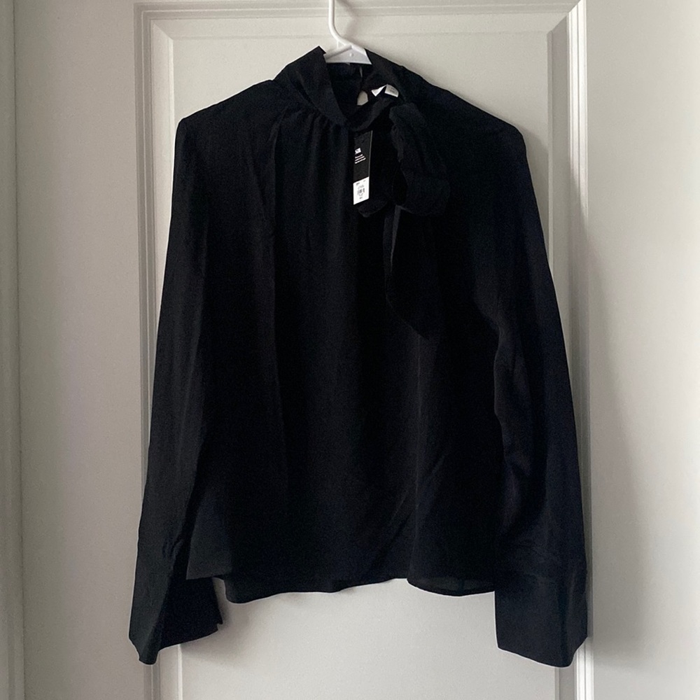 NWT Nine West Bow Detail Top